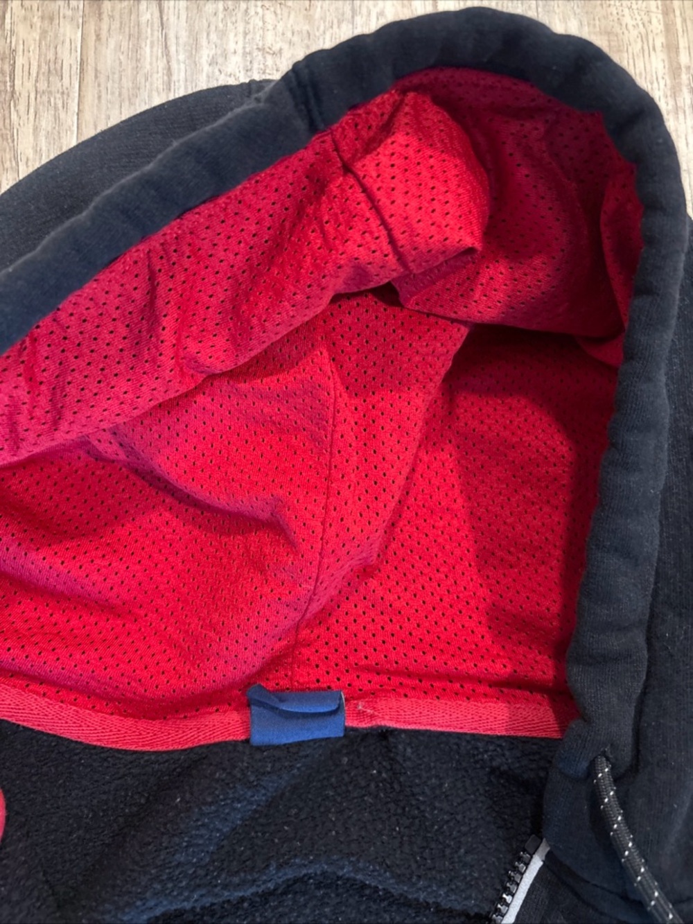 Honda Men’s Black & Red Pullover Hoodie Sweater - Picture 8 of 9
